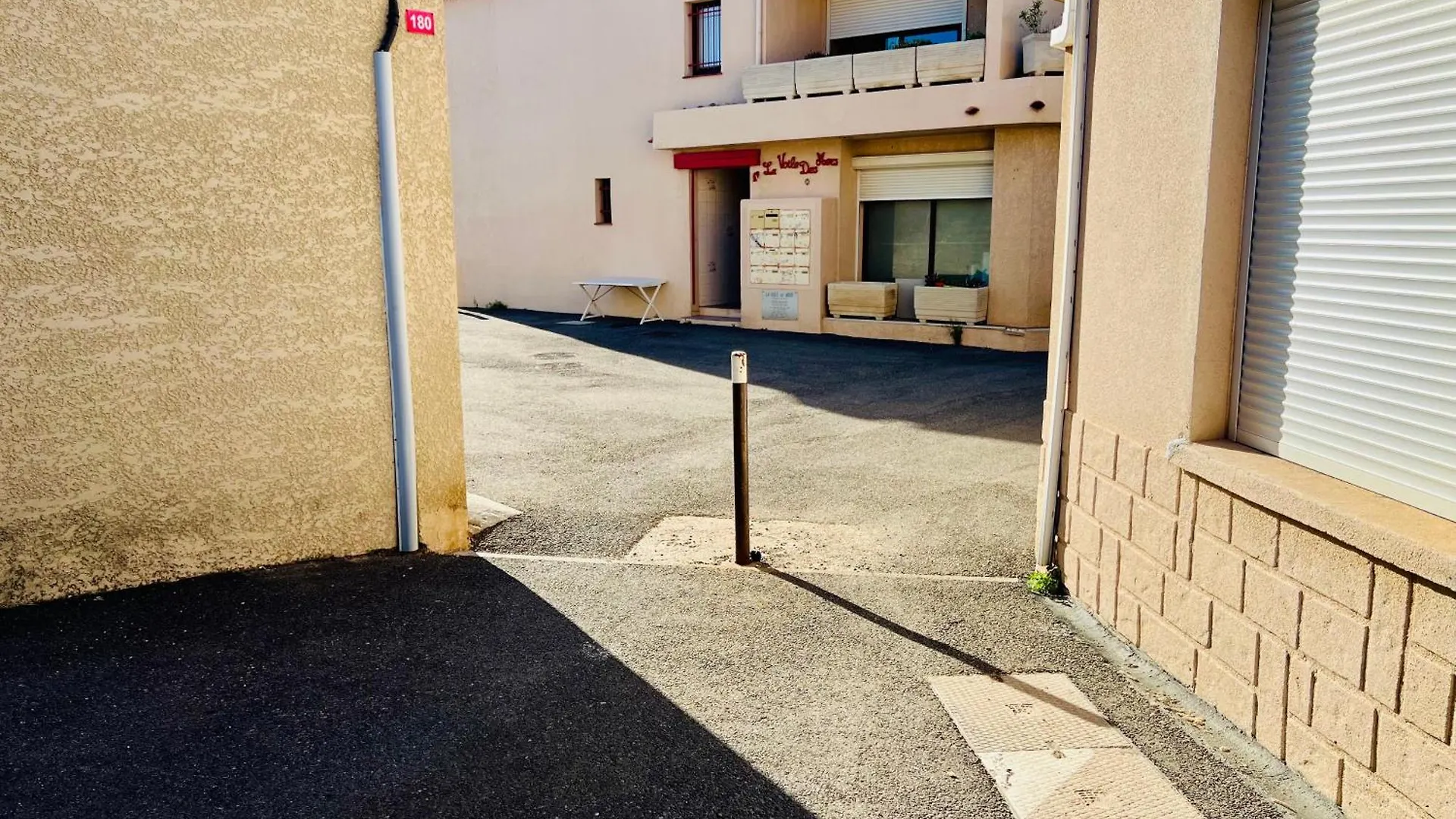 Voile De Mer 1 - Les Pieds Dans L'Eau, Clim, Wifi, 2 Personnes Fos-sur-Mer 0*,  France