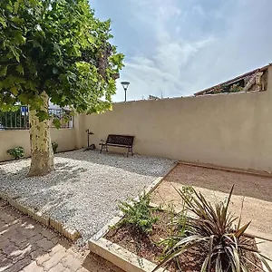 Charmante Maison De Avec Jardin, Terrasse Et Terrain De Petanque Hébergement de vacances